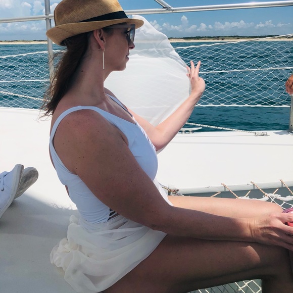 Meet your Posher, Amber - Picture 16 of 16